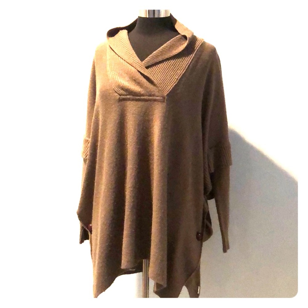 Sweater Poncho (BB1)
